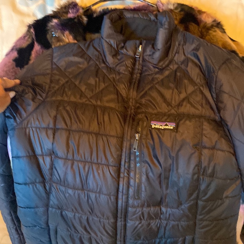 Womens Patagonia jacket, medium weight, great condition! Size M
